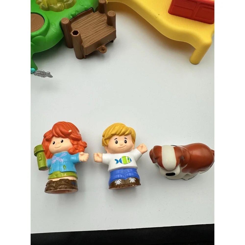 Fisher Price Little People Songs and Sounds Camper Van RV with Accessories Works